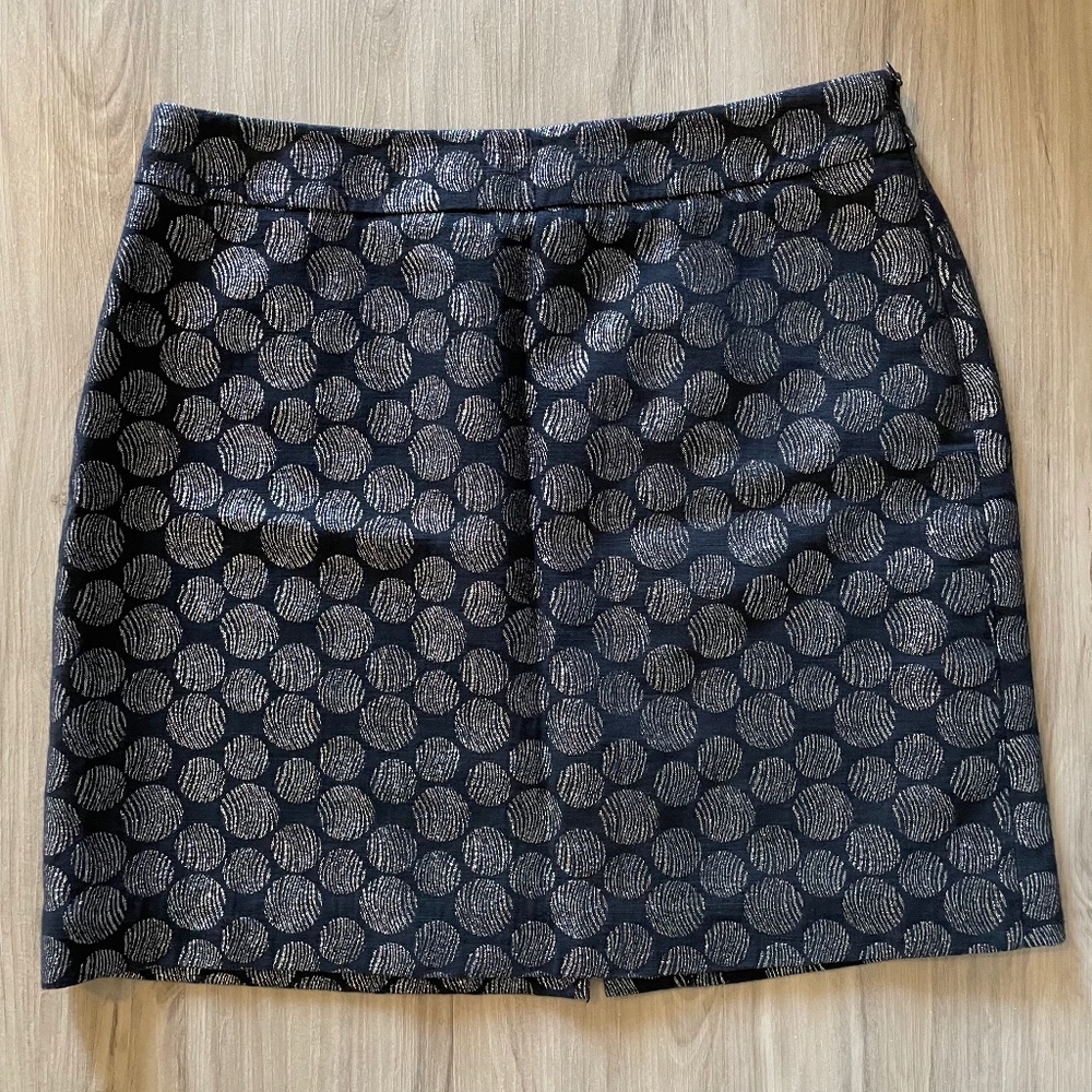 Madison black skirt with metallic circle print size 12